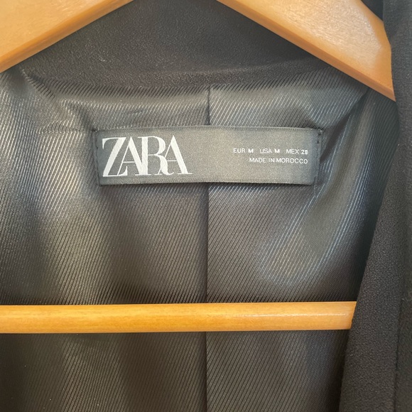 Zara Black Coat- size M. Brand New Conditon - Picture 3 of 4